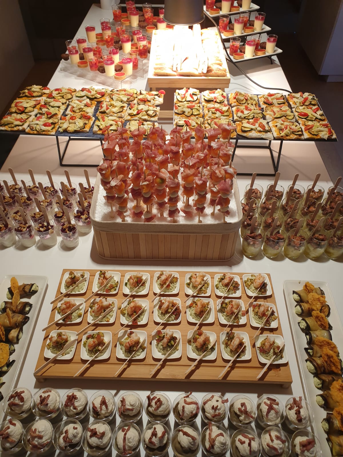 Sarl atelier demirjian restaurant/traiteur — Traiteur à Lyon